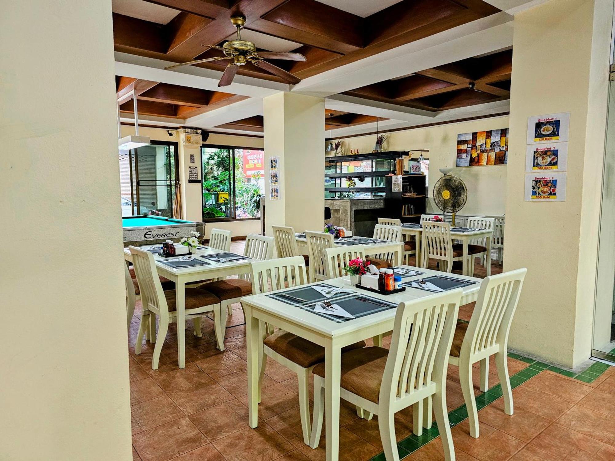 Patong Central Residence And Apartment Extérieur photo