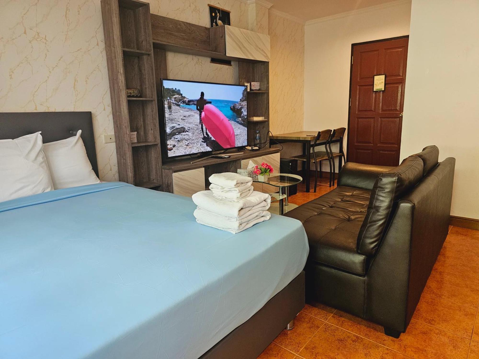 Patong Central Residence And Apartment Extérieur photo