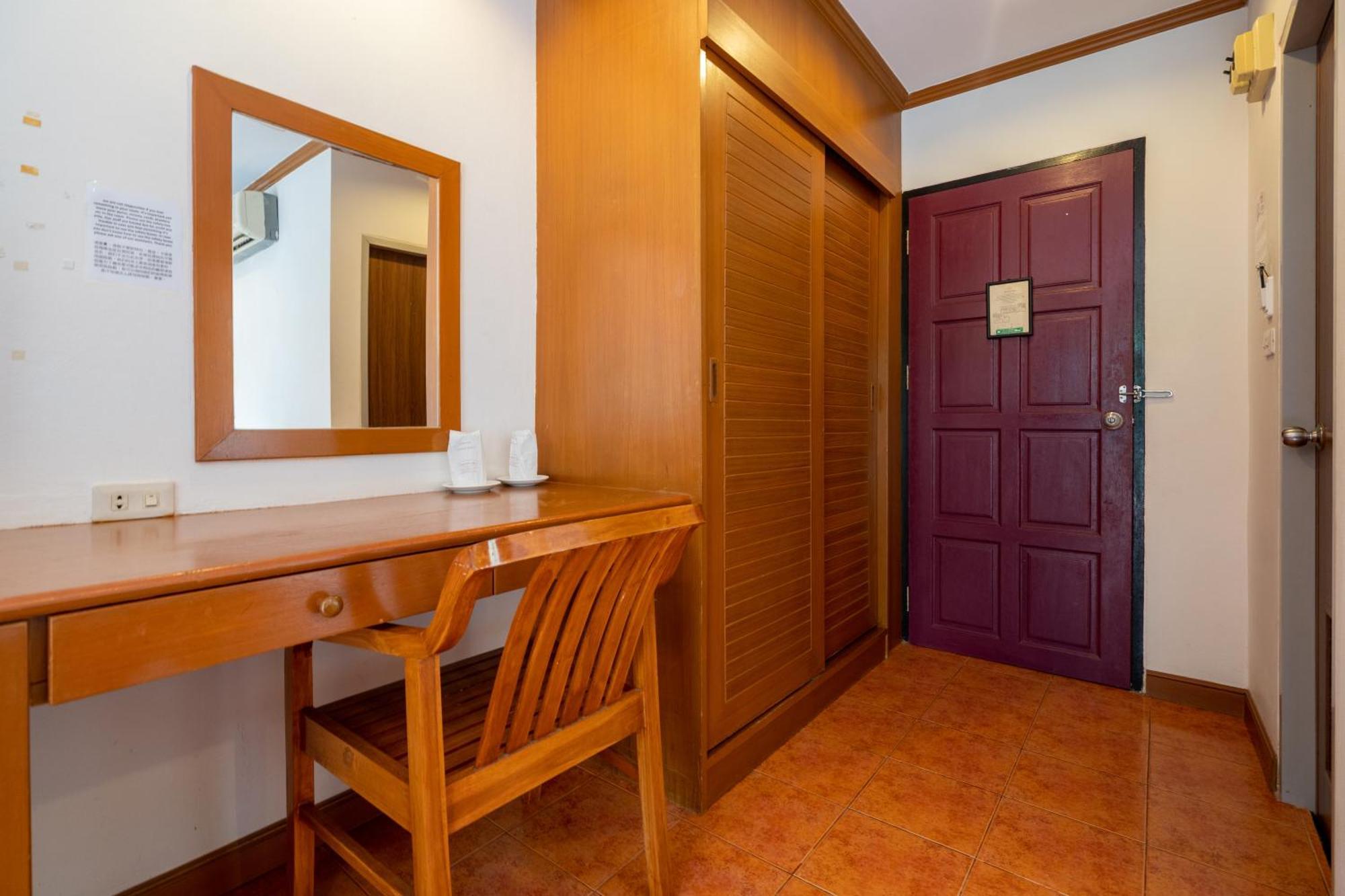 Patong Central Residence And Apartment Extérieur photo