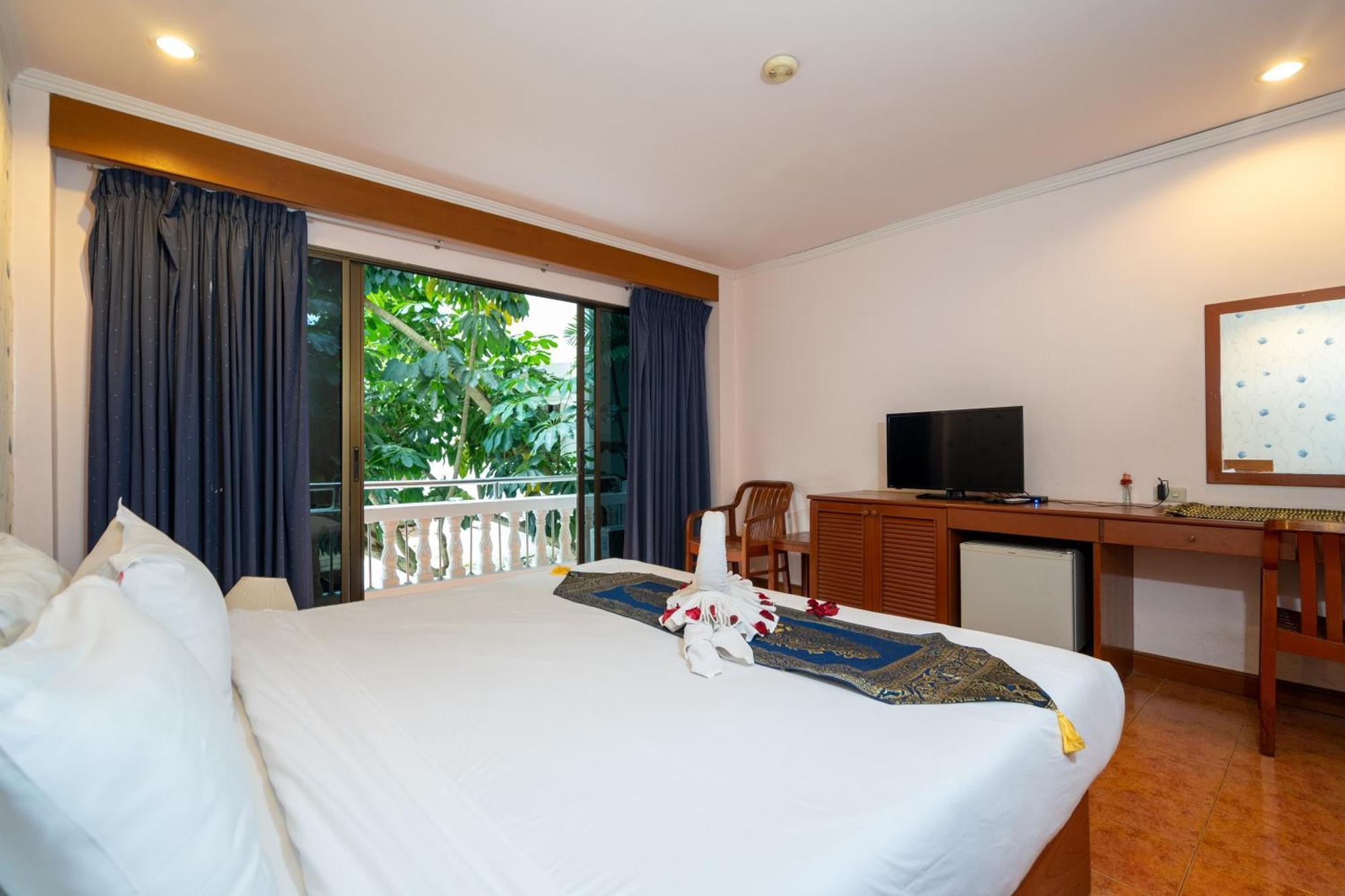 Patong Central Residence And Apartment Extérieur photo